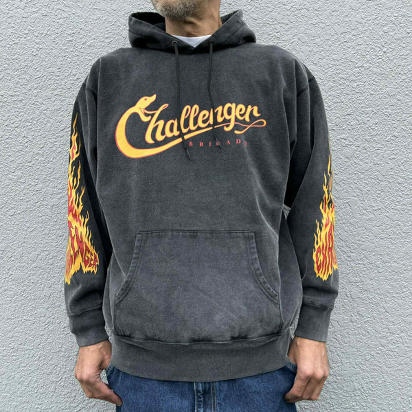 CHALLENGER - SNAKING LOGO HOODIE - BLACK