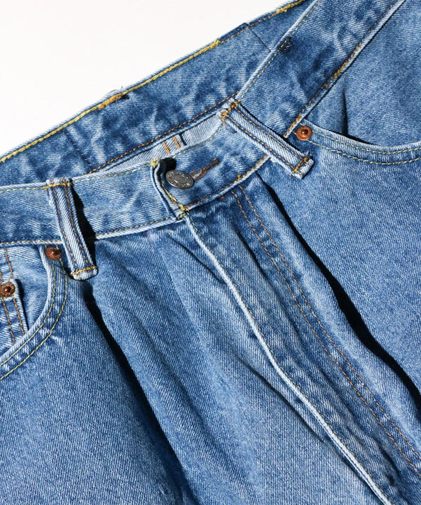 THRIFTY LOOK - LEVIS 550 ONE-TUCK PANTS - BLUE