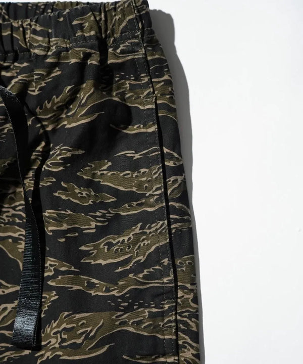 THRIFTY LOOK - PRINTED 90S CLIMBING SHORTS - TIGER CAMO
