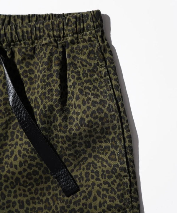 THRIFTY LOOK - PRINTED 90S CLIMBING SHORTS - GREEN LEOPARD