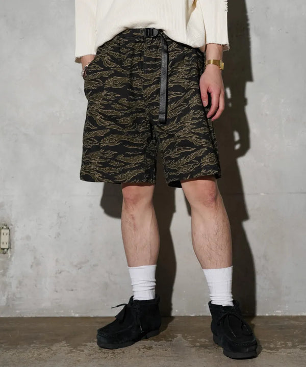 THRIFTY LOOK - PRINTED 90S CLIMBING SHORTS - TIGER CAMO