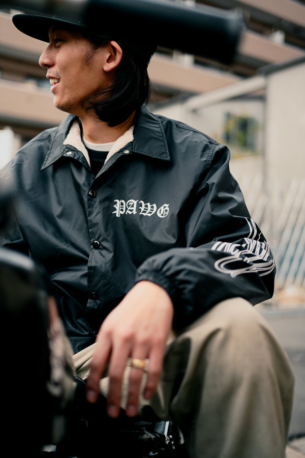 PAWG × Eary&Co - COLLABORATION NYLON COACH JACKET - BLACK