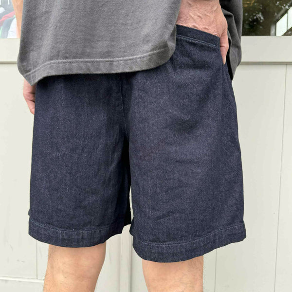 MR.OLIVE -ONE TUCK SHORTS - INDIGO
