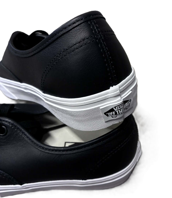 VANS - AUTHENTIC - LEATHER BLACK/TRUE WHITE
