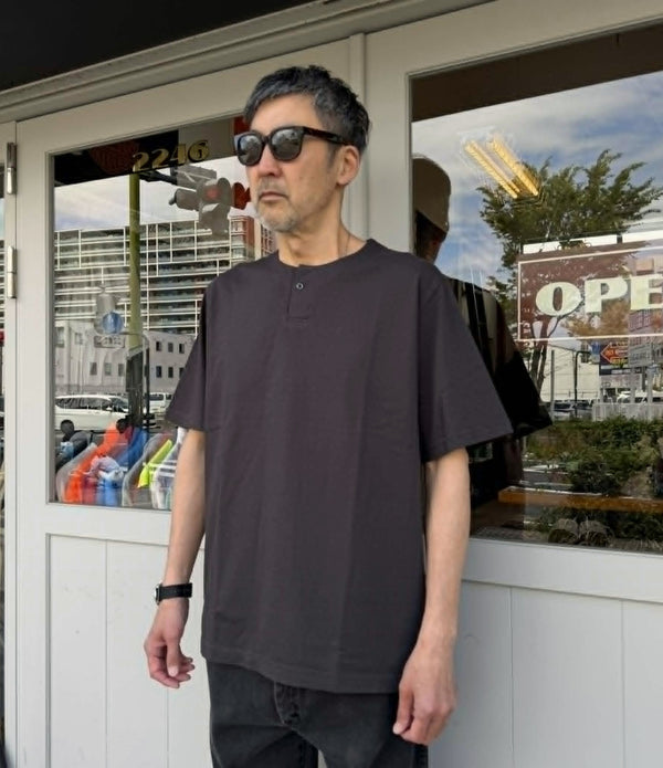 JACKMAN - HENLEYNECK T-SHIRT - INK BLACK
