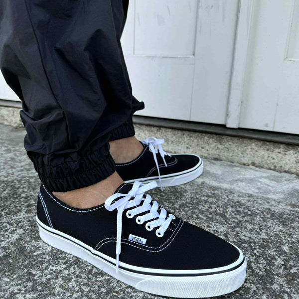 CHALLENGER - WARM UP PANTS - BLACK