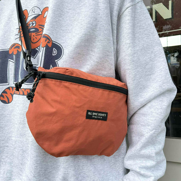 ILL ONE EIGHTY - ONE PANEL BAG - ORANGE