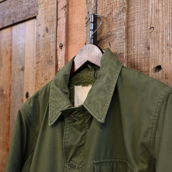 US.NAVY A2 デッキジャケット カーキー