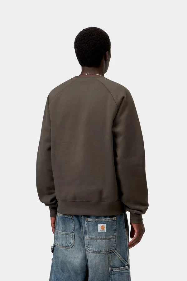 Carhartt WIP - CHASE SWEAT - SHUNGITE / GOLD