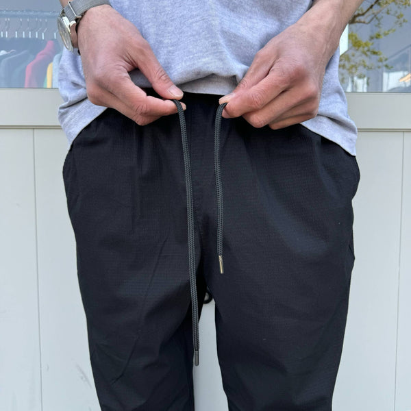 FIVE BROTHER - SEER SUCKER EASY PANTS - BLACK
