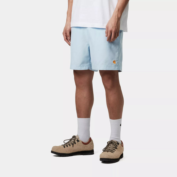 Carhartt WIP - CHASE SWIM TRUNKS - AIR SKY/GOLD