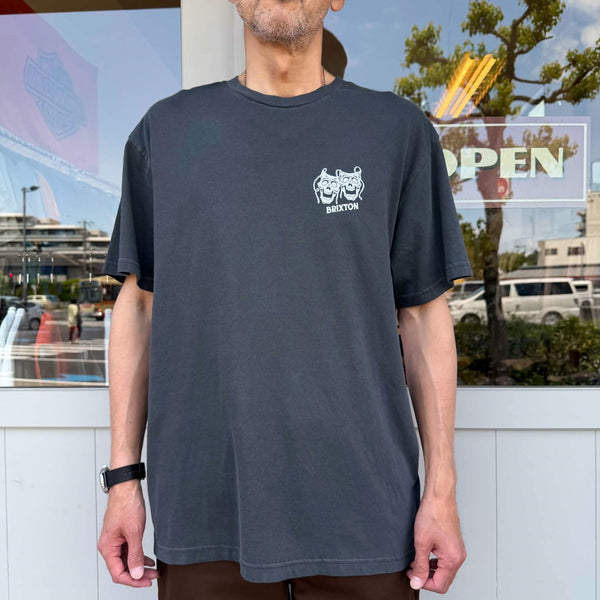 BRIXTON - SMILE ALWAYS S/S STT - BLACK WORN WASH