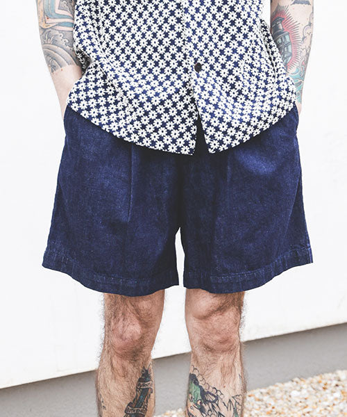 MR.OLIVE -ONE TUCK SHORTS - INDIGO