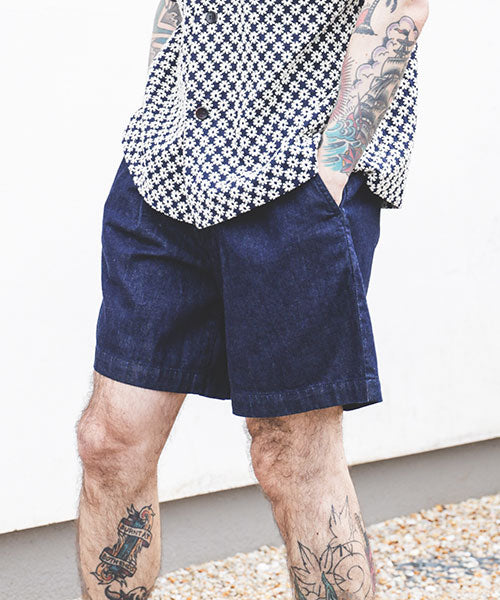 MR.OLIVE -ONE TUCK SHORTS - INDIGO