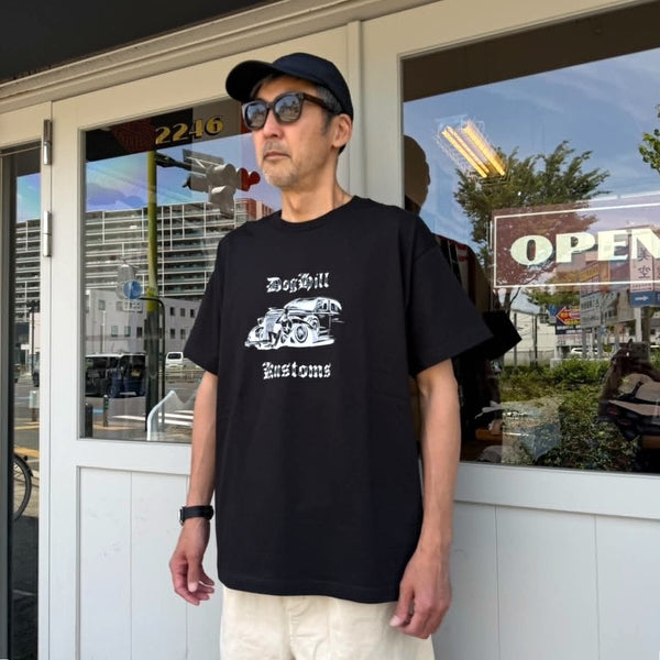 DOGHILL KUSTOMS - OLD ENGLISH CLASSIC CAR TEE  - BLACK