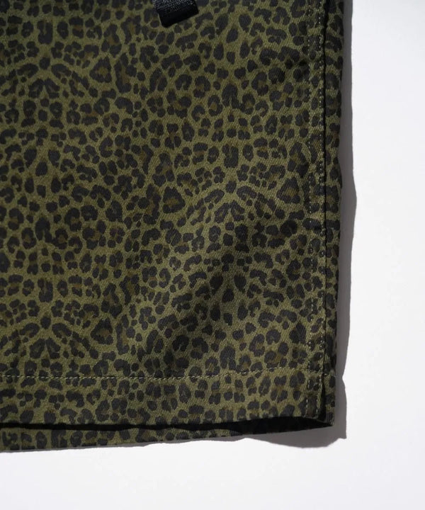 THRIFTY LOOK - PRINTED 90S CLIMBING SHORTS - GREEN LEOPARD