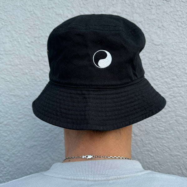 WAX - YiIN-YANG BUCKET HAT - BLACK