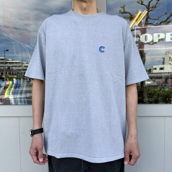CHALLENGER - PIGMENT C PATCH TEE - GRAY