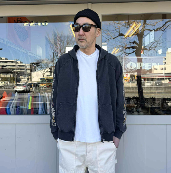 THRIFTY LOOK - EMBROIDERY ZIP-UP PARKA - BLACK