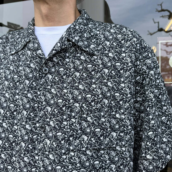 TOWNCRAFT -  PRINTED LOOP COLLAR SS SHIRT - SKULL