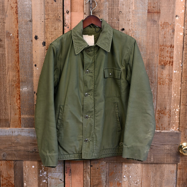 US.NAVY A2 デッキジャケット　カーキー