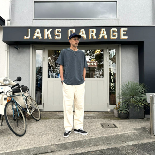 JACKMAN - HENLYNECK T-SHIRT - FADE BLUE GRAY