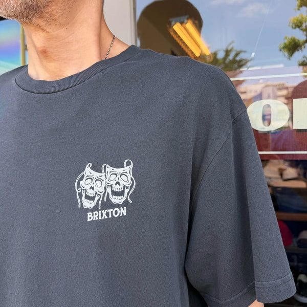 BRIXTON - SMILE ALWAYS S/S STT - BLACK WORN WASH