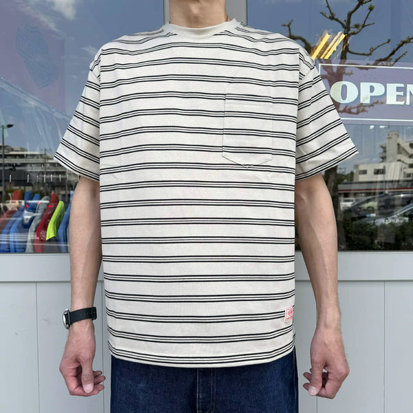 BIGMIKE - DOUBLE BODER SUNGLASSSE POCKET S/S TEE - SAND×BLACK