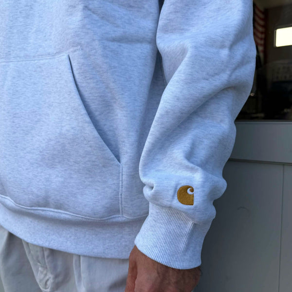Carhartt WIP - HOODED CHASE SWEAT - ASH HEATHER / GOLD