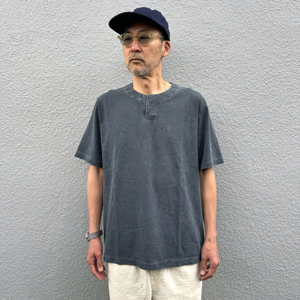 JACKMAN - HENLYNECK T-SHIRT - FADE BLUE GRAY